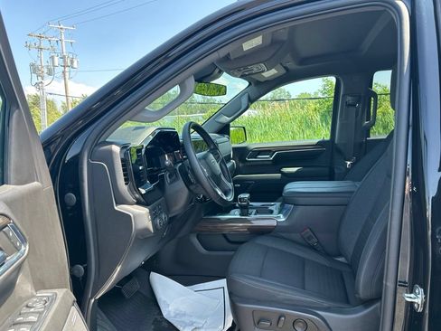 Used 2023 Chevrolet Silverado 1500 LT Trail Boss w/ Convenience Package II AWD/4WD image 10