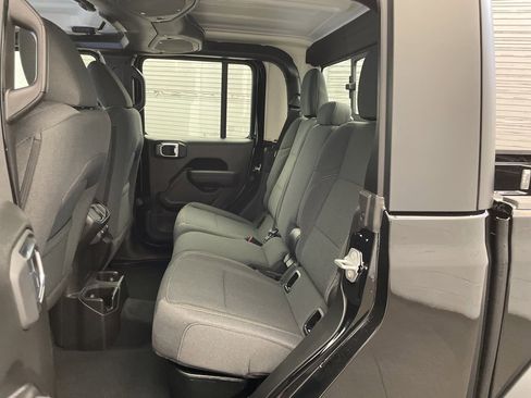 New 2026 Jeep Gladiator Sport image 15