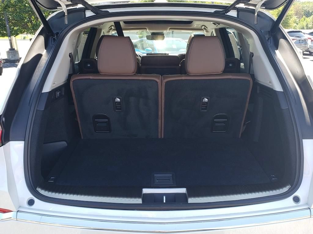 Certified 2026 Acura MDX w/ Advance Package AWD/4WD image 9