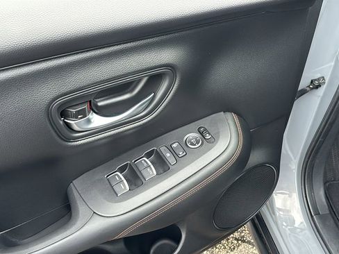 Used 2023 Honda HR-V Sport image 14