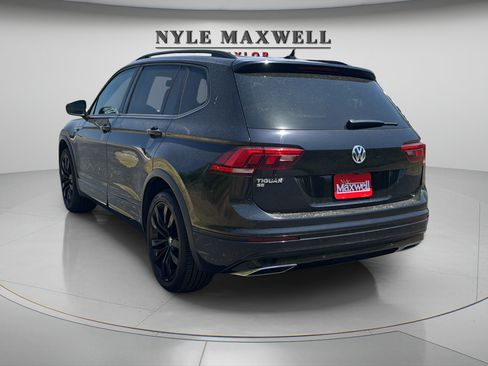 Used 2021 Volkswagen Tiguan SE R-Line FWD image 11