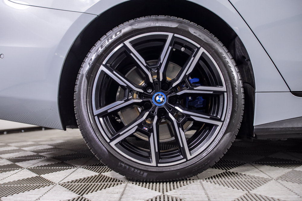 Used 2024 BMW i4 eDrive35 w/ M Sport Package RWD image 40