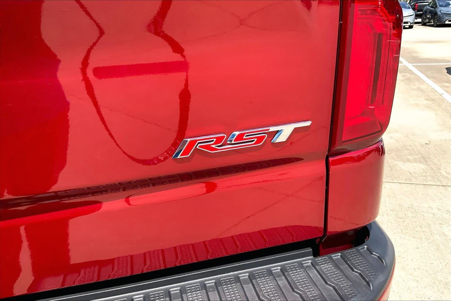 Used 2023 Chevrolet Silverado 1500 RST AWD/4WD image 10