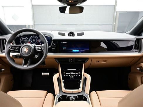 New 2026 Porsche Cayenne S image 20