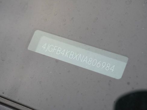 Used 2022 Mercedes-Benz GLE 350 4MATIC image 26