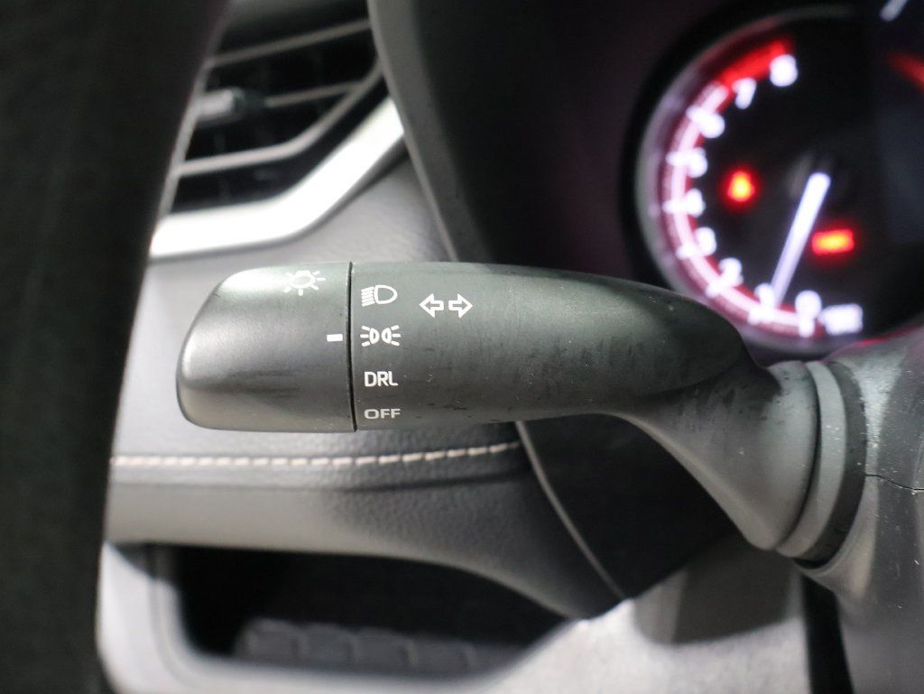 Used 2025 Toyota RAV4 LE AWD/4WD image 37