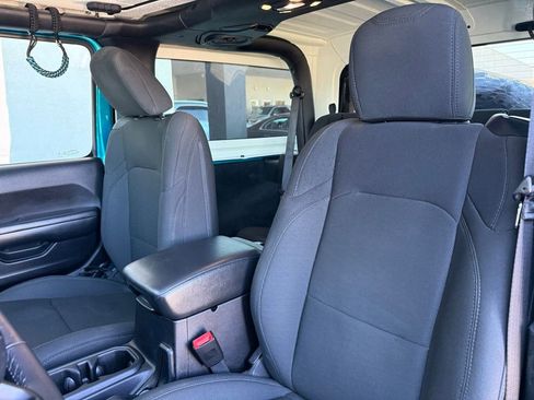 Used 2020 Jeep Wrangler Sport image 13