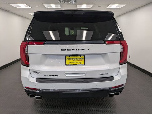 Used 2025 GMC Yukon Denali Ultimate image 5
