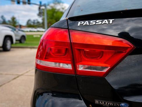 Used 2015 Volkswagen Passat TDI SE image 30