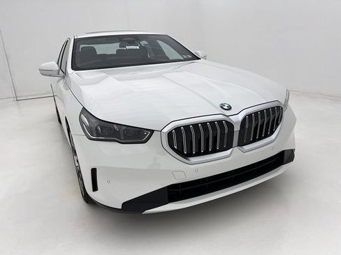 New 2027 BMW 540i xDrive AWD/4WD image 3