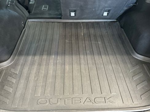 Used 2018 Subaru Outback 2.5i Premium AWD/4WD image 16