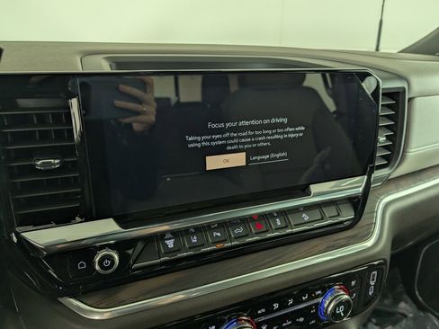 New 2025 GMC Sierra 2500 SLT w/ SLT Premium Package image 21