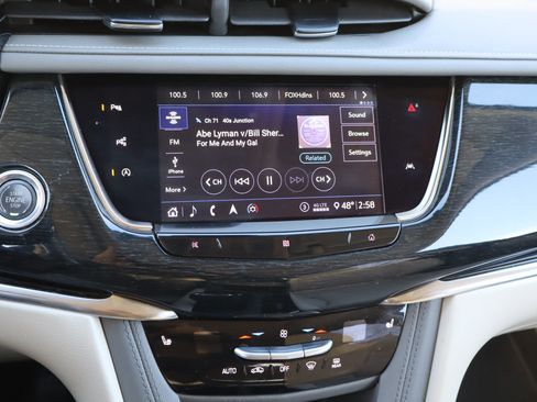 Used 2020 Cadillac XT6 Premium Luxury image 27