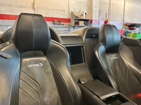 Used 2013 Aston Martin V8 Vantage S RWD image 17