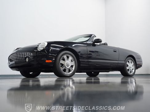 Used 2005 Ford Thunderbird RWD image 21