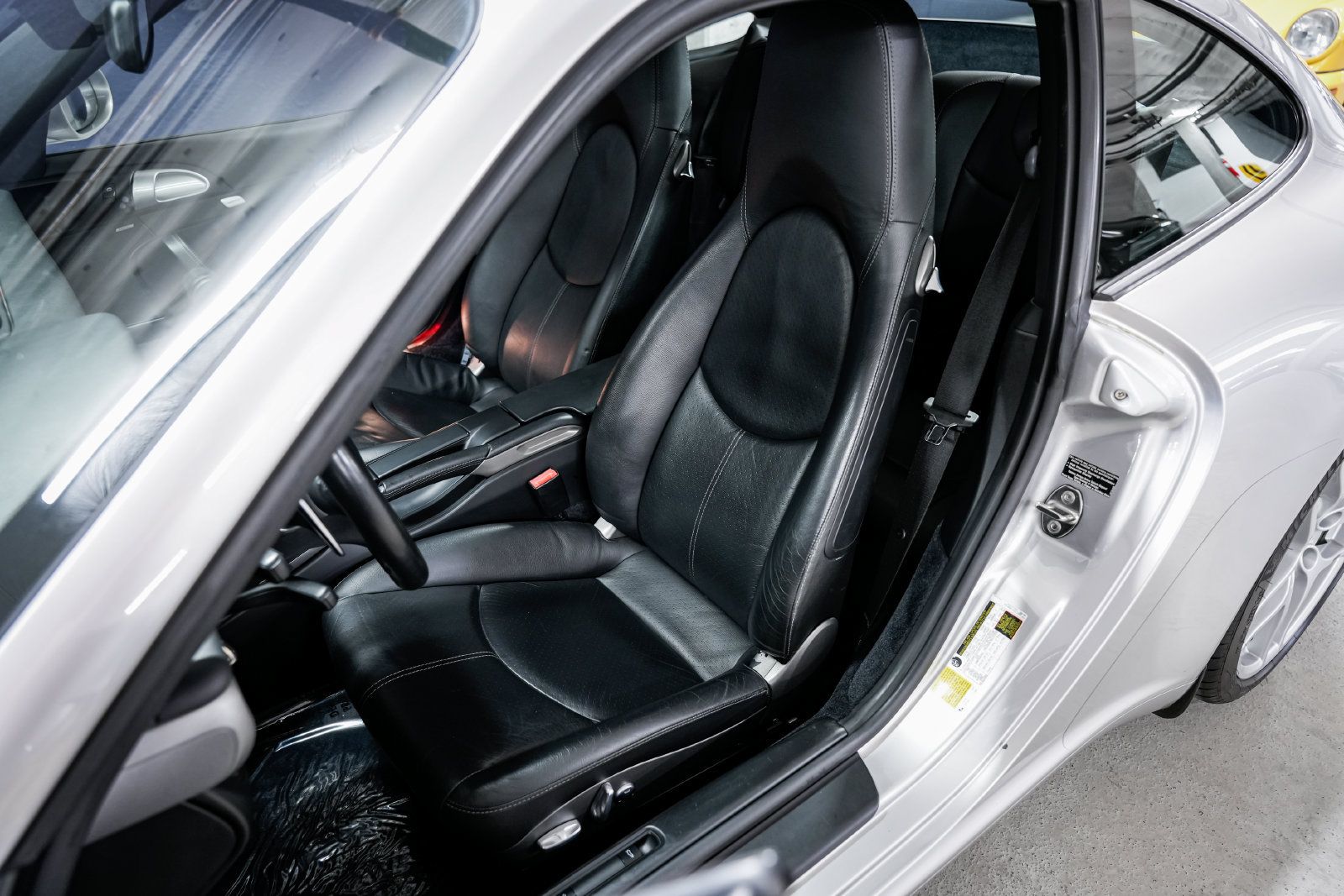 Used 2011 Porsche 911 Carrera RWD image 18