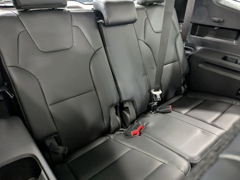 Used 2025 Kia Telluride S image 26