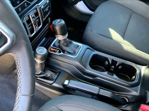 Used 2023 Jeep Wrangler Sahara image 16