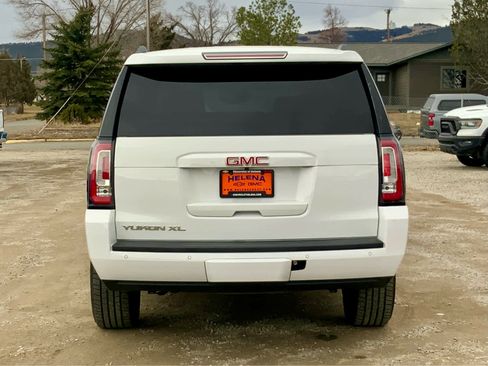 Used 2019 GMC Yukon XL SLT w/ Open Road Package image 3