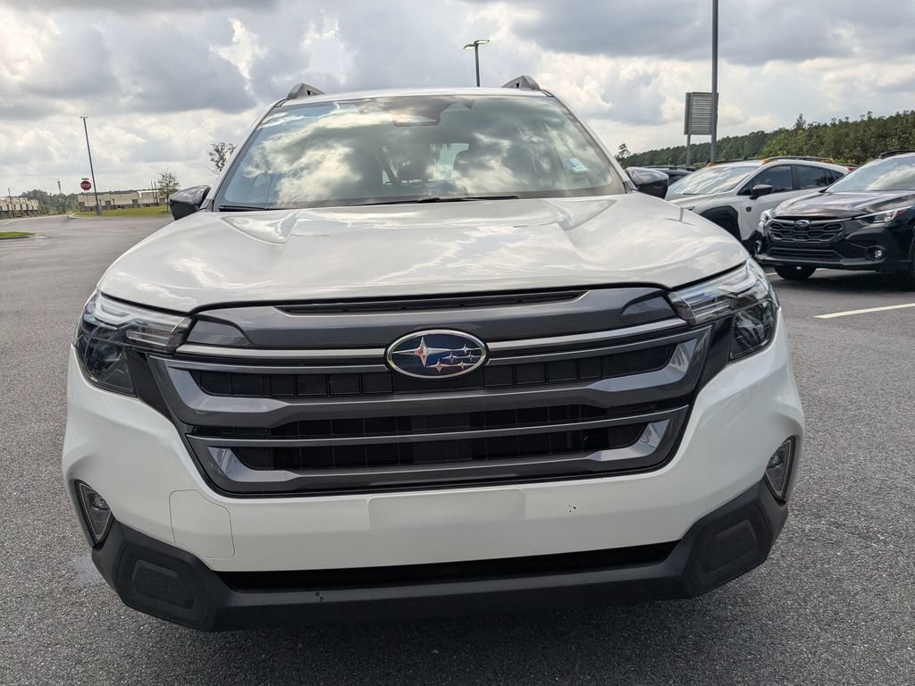 Used 2025 Subaru Forester Premium AWD/4WD image 9