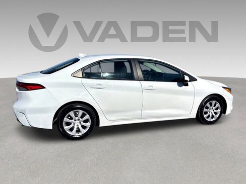 Used 2023 Toyota Corolla LE FWD image 23