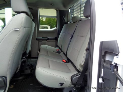 Used 2020 Ford F250 XL w/ Power Equipment Group image 16