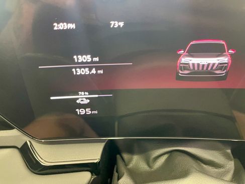 Used 2025 Audi Q6 e-tron Premium Plus w/ Premium Plus AWD/4WD image 45