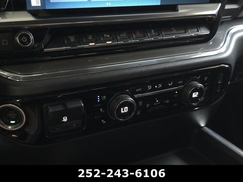 Used 2024 Chevrolet Silverado 2500 High Country w/ Technology Package AWD/4WD image 15