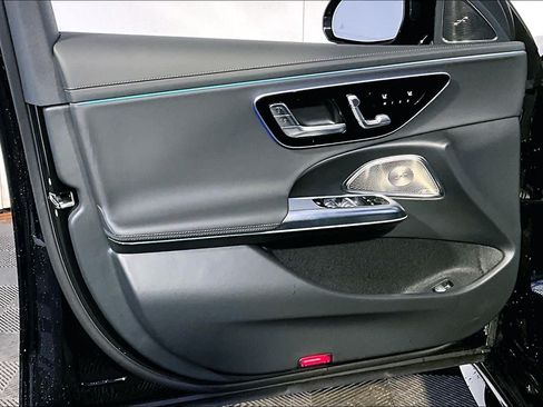 New 2026 Mercedes-Benz E 53 AMG e 4MATIC Sedan image 11