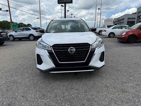 Used 2021 Nissan Kicks S FWD image 6