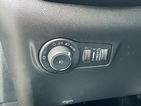 Used 2022 Jeep Compass Trailhawk image 10