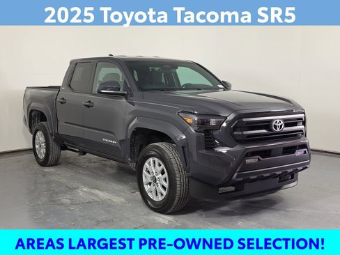 Certified 2025 Toyota Tacoma SR5 AWD/4WD image 3