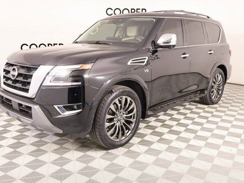 Used 2022 Nissan Armada Platinum w/ Captain's Chairs Package image 10