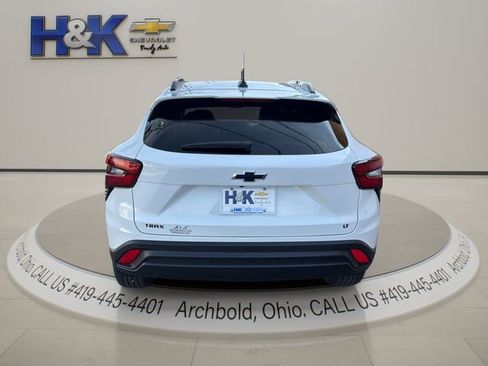 New 2026 Chevrolet Trax LT w/ Driver Confidence Package FWD image 7