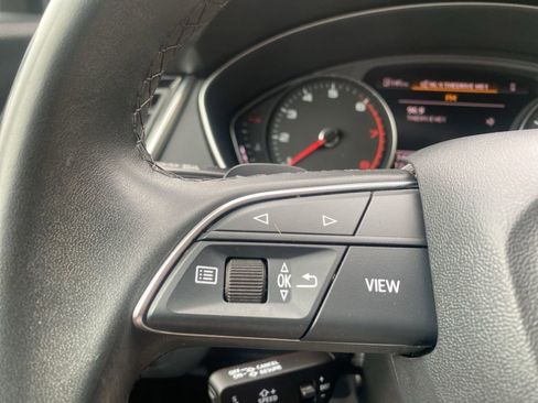 Used 2023 Audi Q5 2.0T Premium w/ Convenience Package image 17