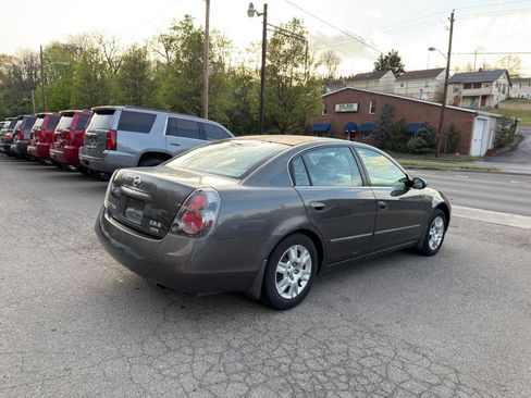 Used 2006 Nissan Altima 2.5 S w/ (P01) Special Edition Pkg FWD image 5