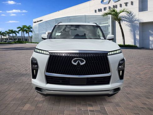 New 2026 INFINITI QX80 Luxe RWD image 2