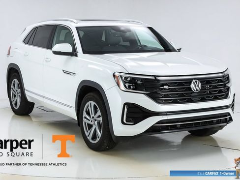 Used 2024 Volkswagen Atlas Cross Sport SEL R-Line AWD/4WD image 54