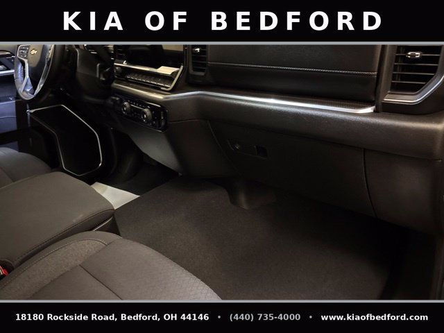 Used 2025 Chevrolet Silverado 1500 LT AWD/4WD image 28
