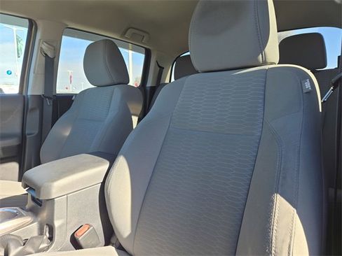 Used 2018 Toyota Tacoma SR5 image 11