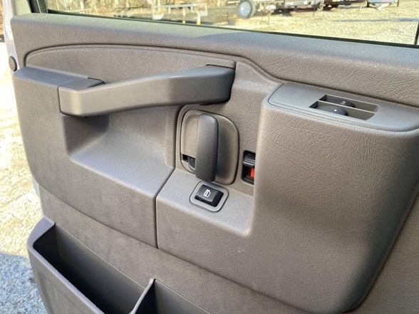 Used 2024 Chevrolet Express 3500 w/ Power Convenience Package RWD image 33