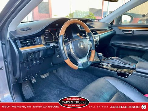 Used 2013 Lexus ES 300h image 9