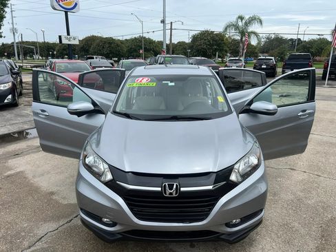 Used 2018 Honda HR-V EX image 28