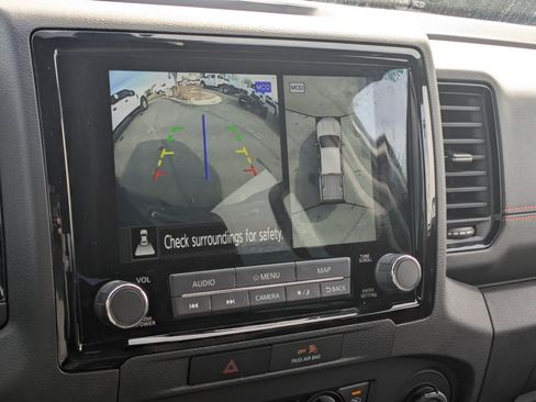 Used 2022 Nissan Frontier PRO-4X image 24