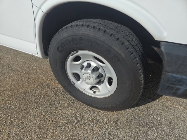 Used 2014 Chevrolet Express 2500 LS RWD image 10