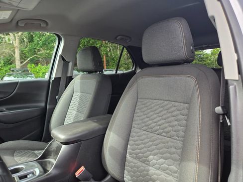 Used 2020 Chevrolet Equinox LT w/ Driver Convenience Package AWD/4WD image 21