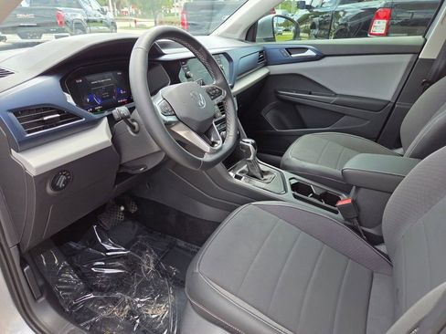 Used 2023 Volkswagen Taos SE FWD image 23