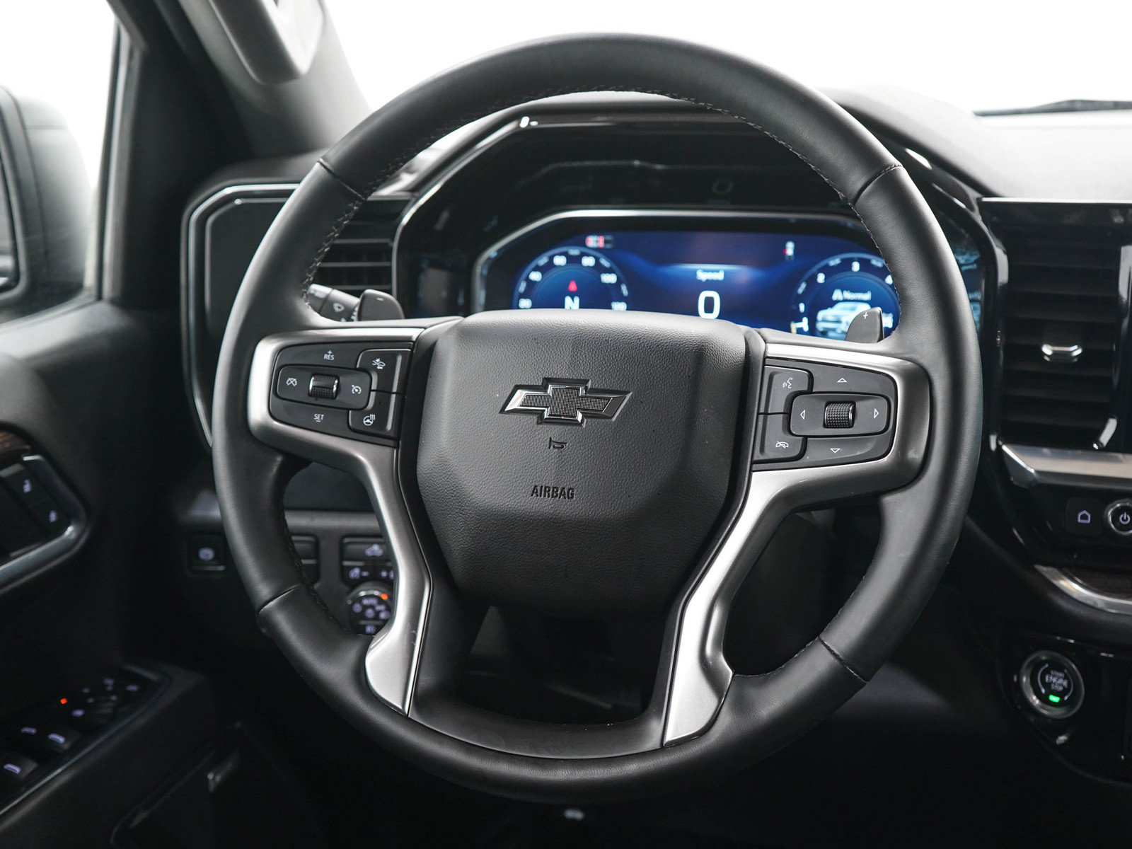 Used 2024 Chevrolet Silverado 1500 RST w/ Redline Edition AWD/4WD image 17