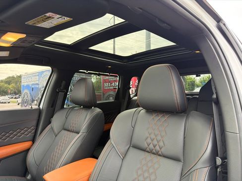 Used 2023 Mitsubishi Outlander SEL FWD image 6
