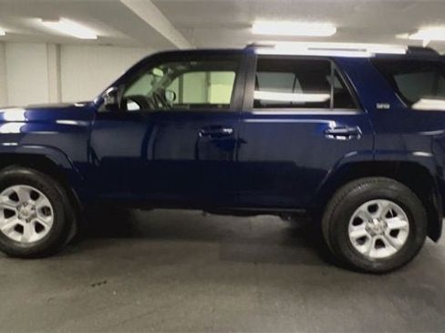 Used 2020 Toyota 4Runner SR5 image 5